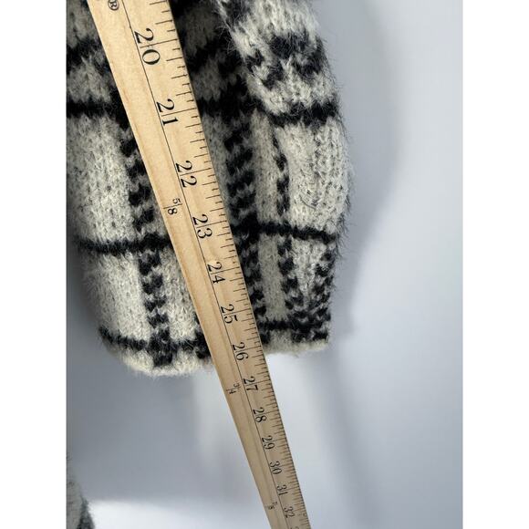 L*SPACE Stirling Sweater Coat in Plaid Ivory Black Women’s XL Cozy Quiet Luxury - Picture 9 of 10